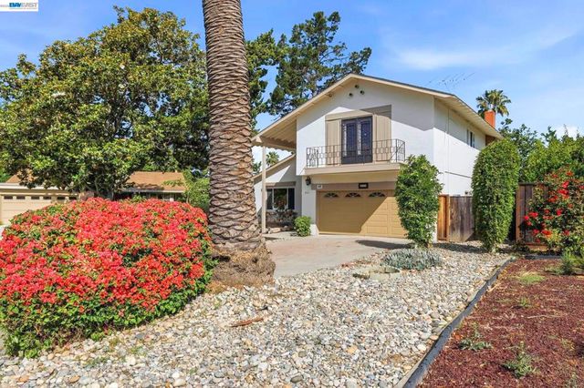 861 Saint John Cir, Concord, CA 94518