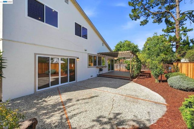 861 Saint John Cir, Concord, CA 94518