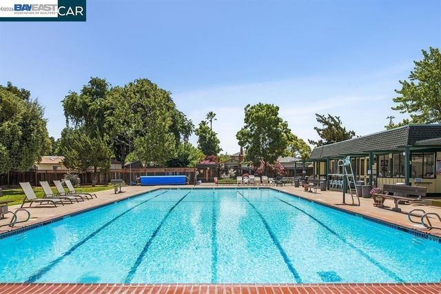 861 Saint John Cir, Concord, CA 94518