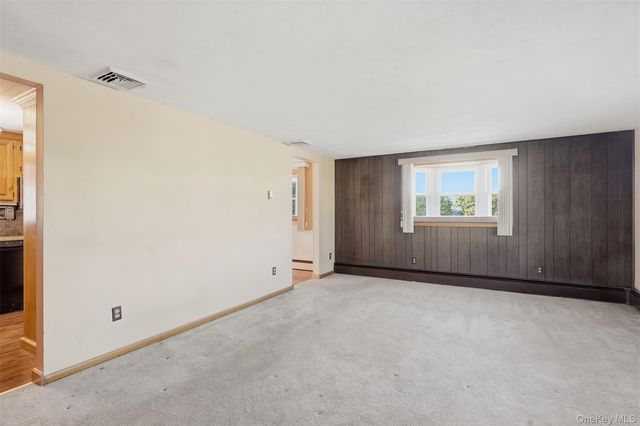 14 Valewood Drive, New Windsor, NY 12553