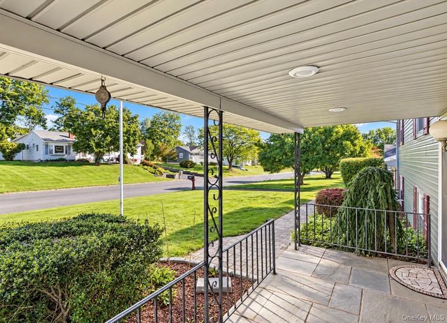 14 Valewood Drive, New Windsor, NY 12553