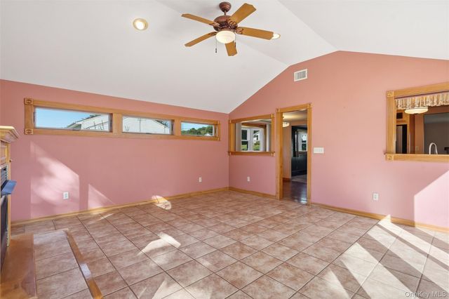 14 Valewood Drive, New Windsor, NY 12553