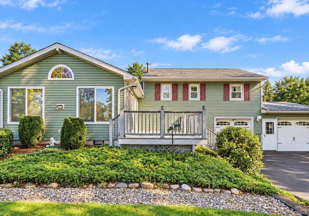 14 Valewood Drive, New Windsor, NY 12553 — photo 5