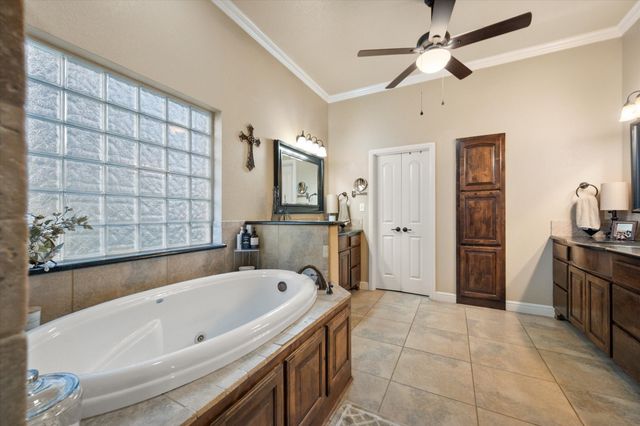 3715 Lonesome Creek Road, Granbury, TX 76049