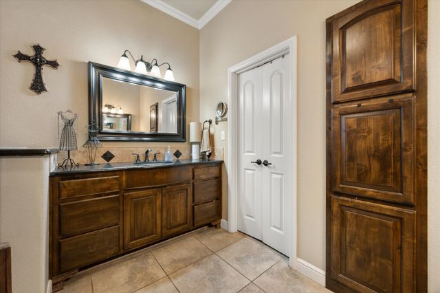 3715 Lonesome Creek Road, Granbury, TX 76049