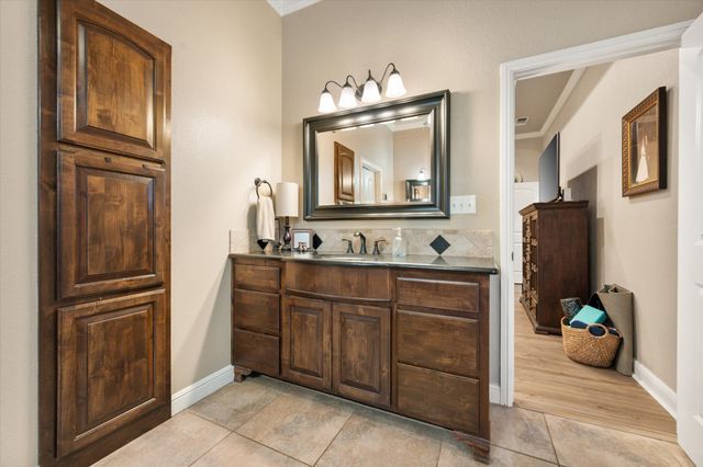 3715 Lonesome Creek Road, Granbury, TX 76049