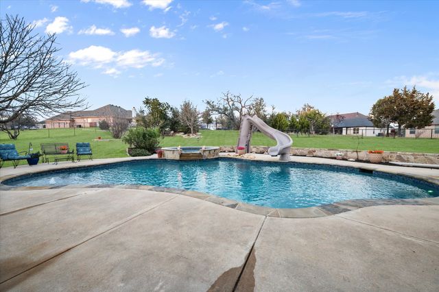 3715 Lonesome Creek Road, Granbury, TX 76049