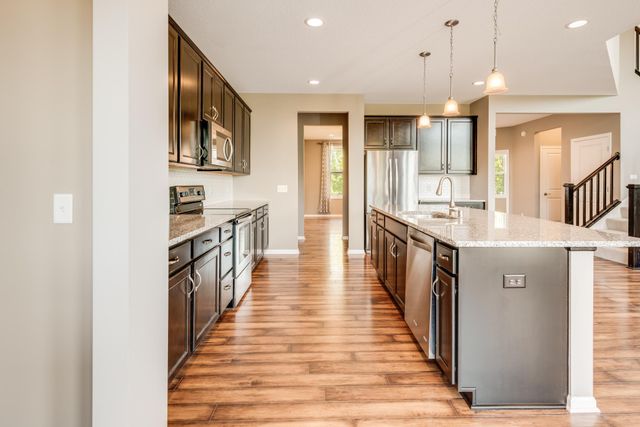 10321 Louisiana Avenue N, Brooklyn Park, MN 55445