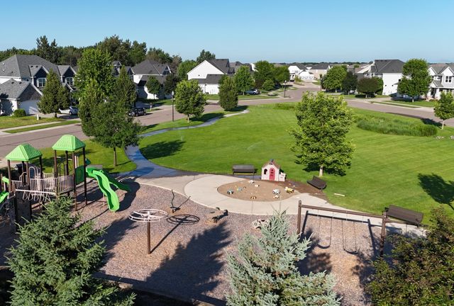 10321 Louisiana Avenue N, Brooklyn Park, MN 55445
