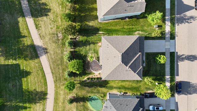 10321 Louisiana Avenue N, Brooklyn Park, MN 55445
