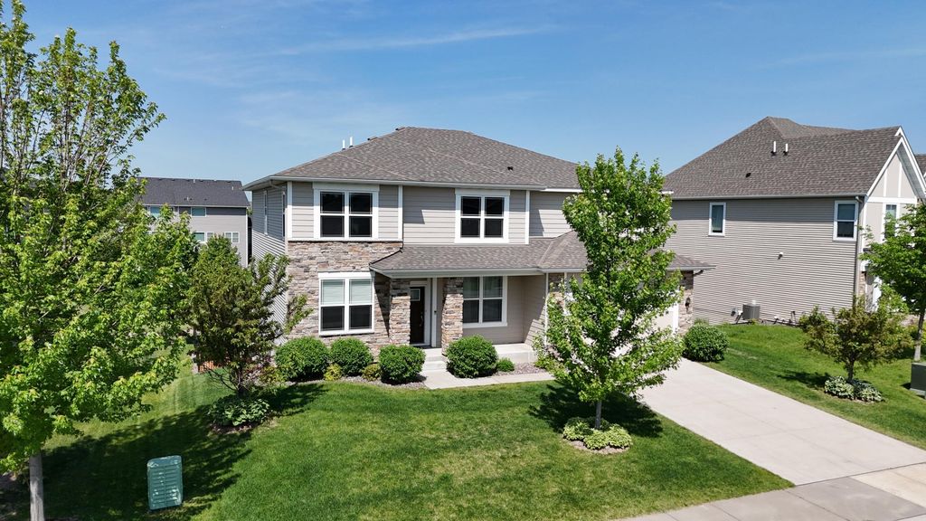 10321 Louisiana Avenue N, Brooklyn Park, MN 55445