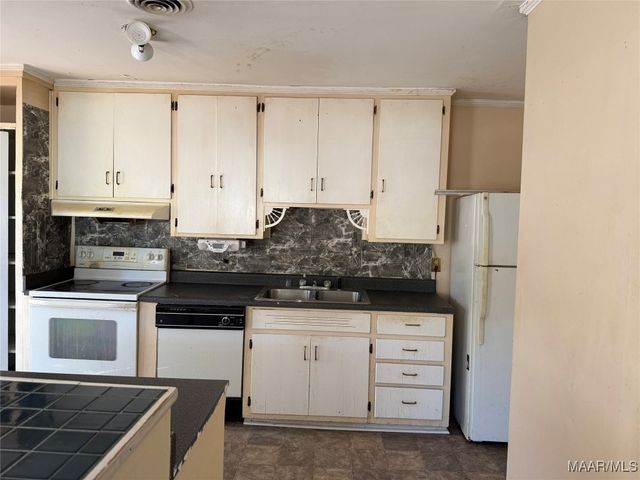 1734 Robison Hill Road, Montgomery, AL 36107