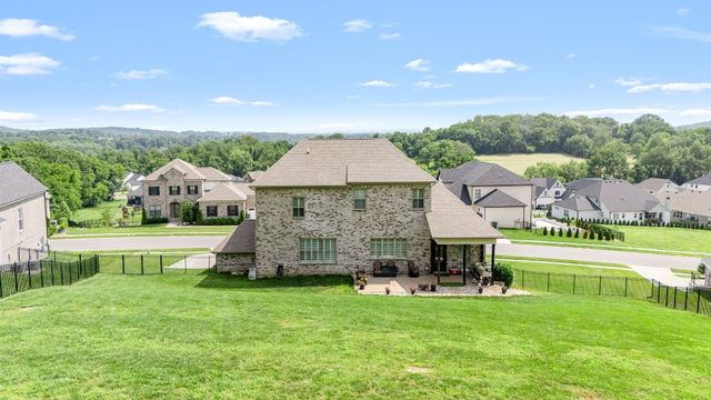 7076 Big Oak Ln, Nolensville, TN 37135