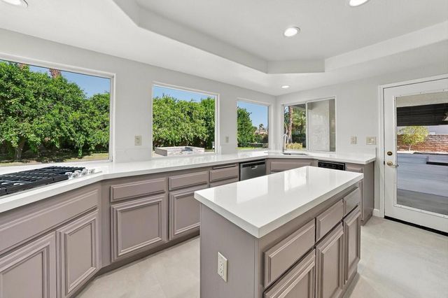 75952 Kimberly Lane, Palm Desert, CA 92211