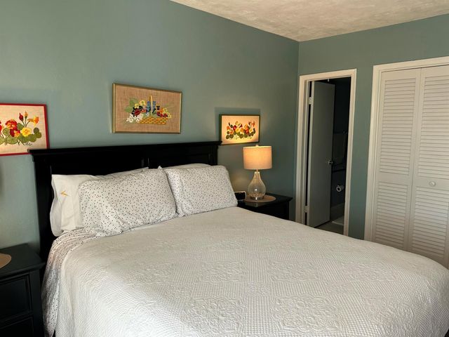 2381 Sunset Avenue 216, Lake Worth Beach, FL 33461