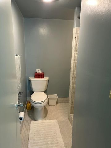 2381 Sunset Avenue 216, Lake Worth Beach, FL 33461