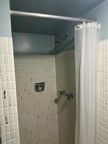 2381 Sunset Avenue 216, Lake Worth Beach, FL 33461