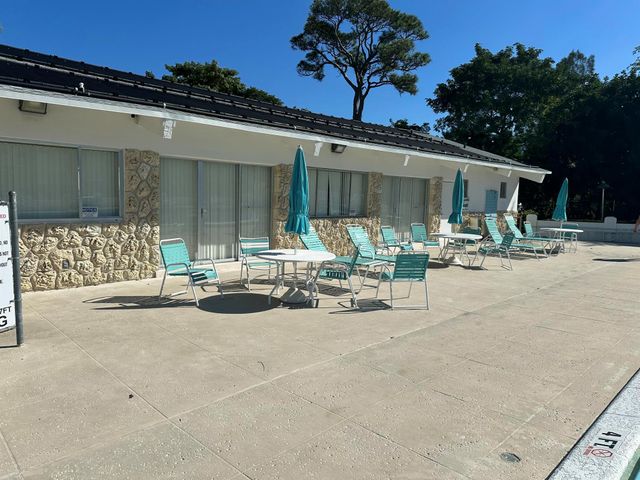 2381 Sunset Avenue 216, Lake Worth Beach, FL 33461