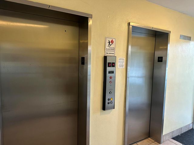 2381 Sunset Avenue 216, Lake Worth Beach, FL 33461