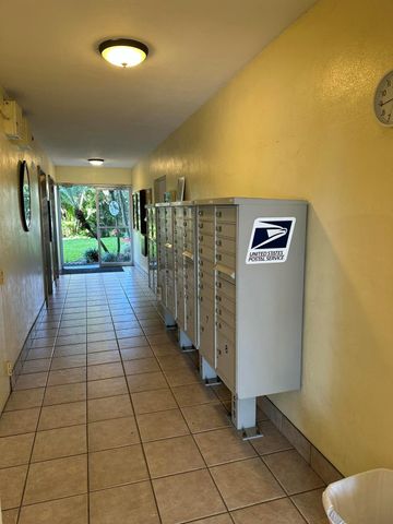 2381 Sunset Avenue 216, Lake Worth Beach, FL 33461