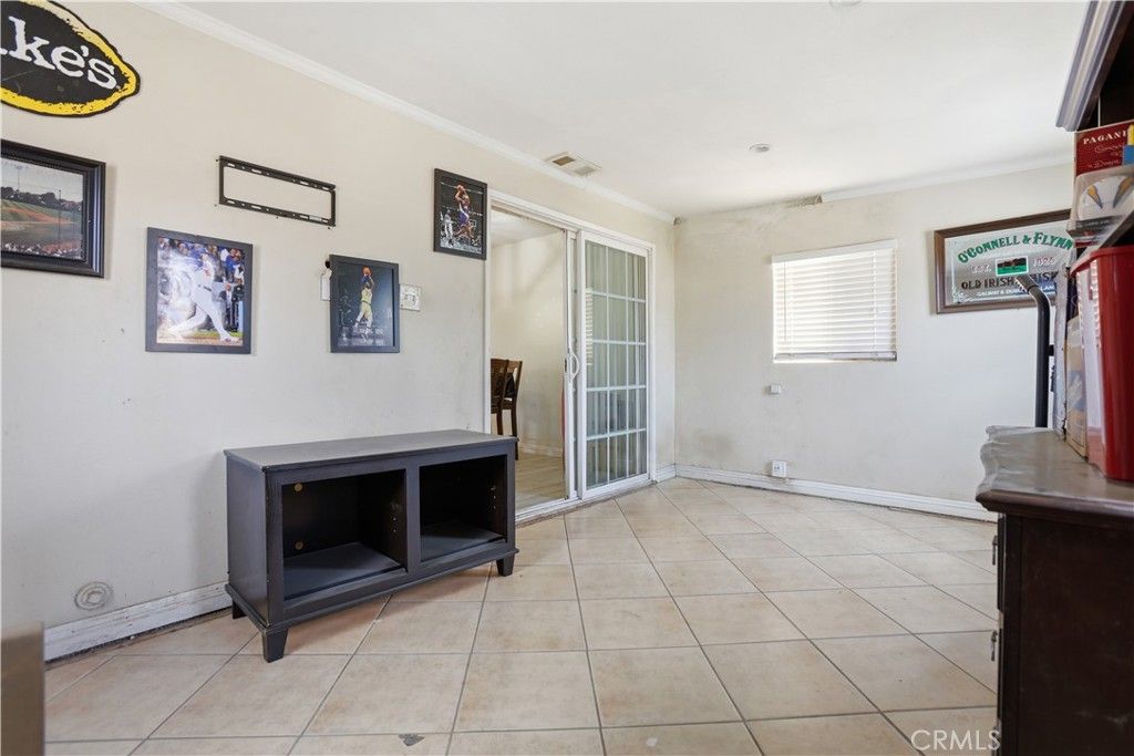 Image 16 of property listing at 1520 S San Dimas, Bloomington, CA 92316