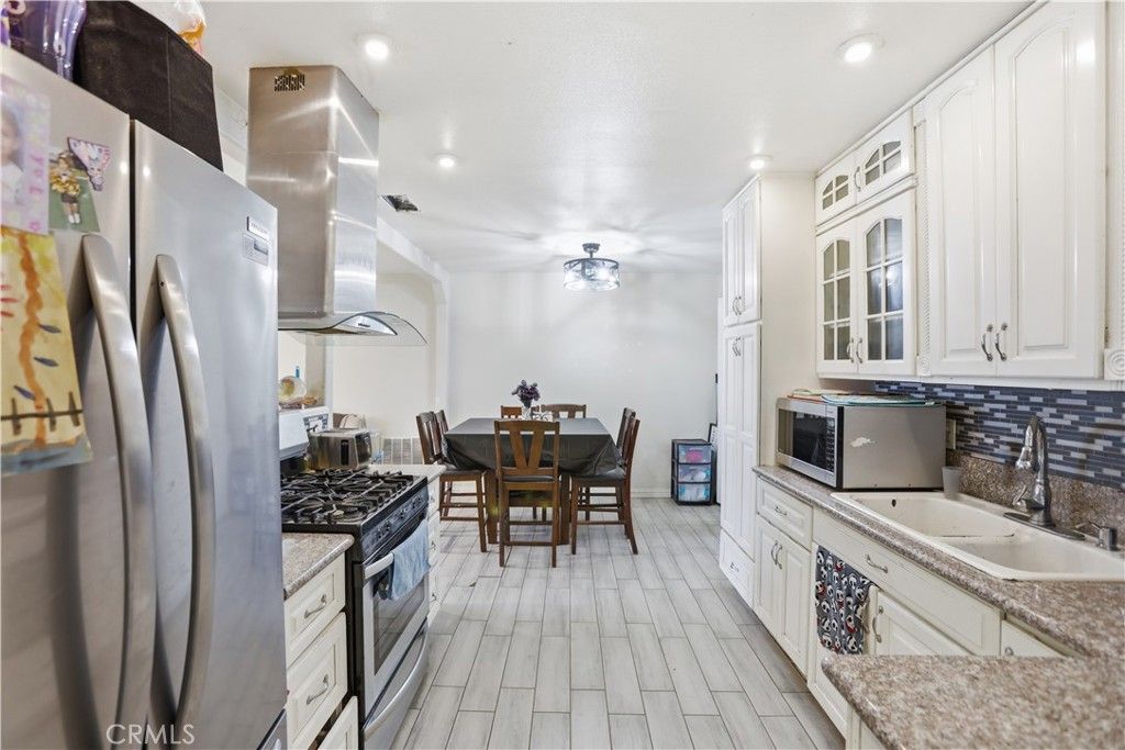 Image 8 of property listing at 1520 S San Dimas, Bloomington, CA 92316