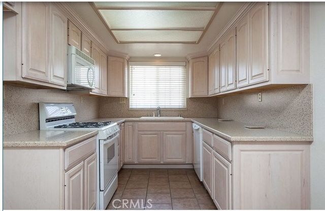 1717 Temple Avenue, Long Beach, CA 90804