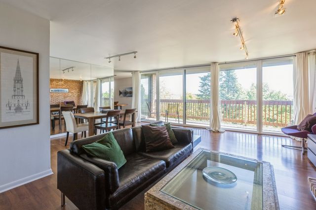 5600 Hillcrest Lane 130-3K, Lisle, IL 60532