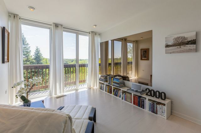 5600 Hillcrest Lane 130-3K, Lisle, IL 60532