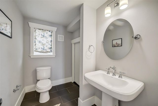 1224 W 17th Street C, Houston, TX 77008