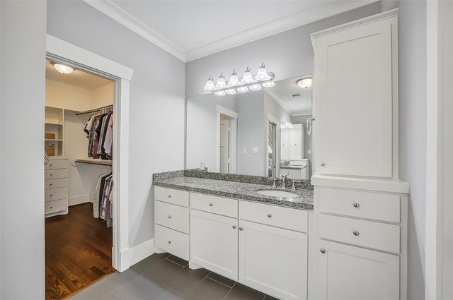 1224 W 17th Street C, Houston, TX 77008