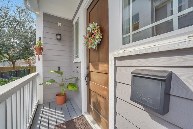 1224 W 17th Street C, Houston, TX 77008