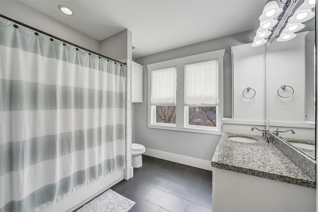 1224 W 17th Street C, Houston, TX 77008