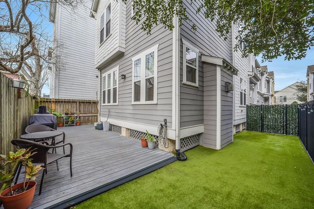 1224 W 17th Street C, Houston, TX 77008