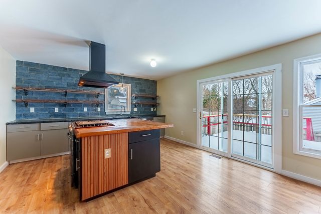 1359 Madison Court, St. Charles, IL 60174