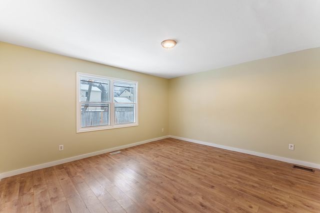 1359 Madison Court, St. Charles, IL 60174