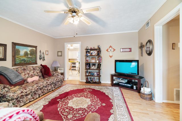 149 30th Street NW, Paris, TX 75460