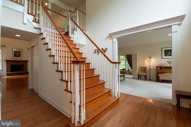 255 RISING MEADOW WAY, East Stroudsburg, PA 18302