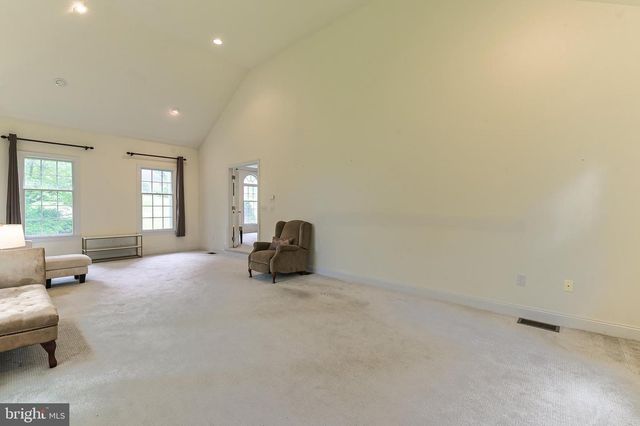 255 RISING MEADOW WAY, East Stroudsburg, PA 18302