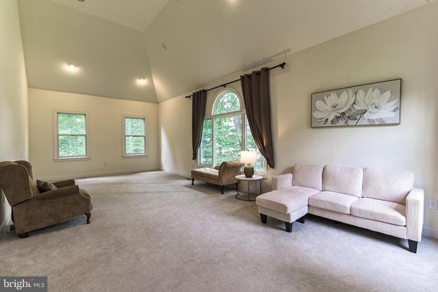 255 RISING MEADOW WAY, East Stroudsburg, PA 18302