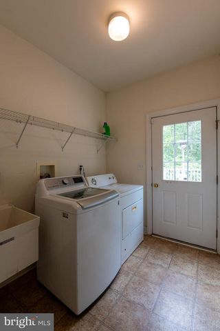 255 RISING MEADOW WAY, East Stroudsburg, PA 18302