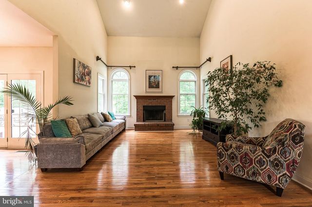 255 RISING MEADOW WAY, East Stroudsburg, PA 18302