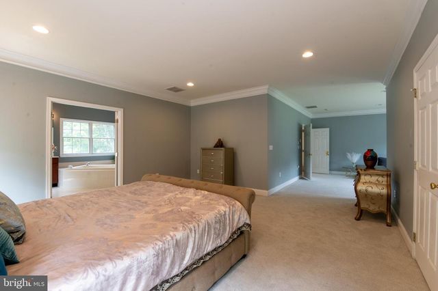 255 RISING MEADOW WAY, East Stroudsburg, PA 18302