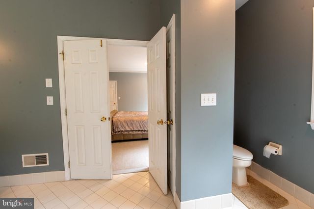 255 RISING MEADOW WAY, East Stroudsburg, PA 18302