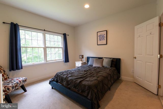 255 RISING MEADOW WAY, East Stroudsburg, PA 18302