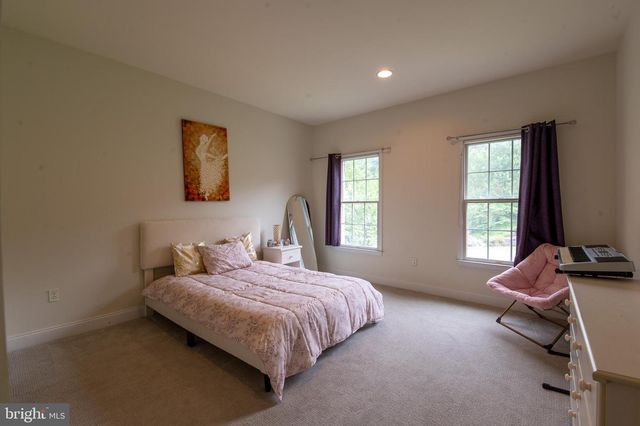 255 RISING MEADOW WAY, East Stroudsburg, PA 18302