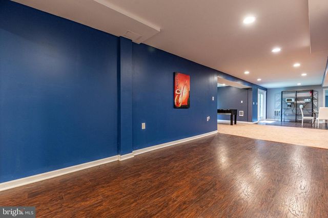 255 RISING MEADOW WAY, East Stroudsburg, PA 18302