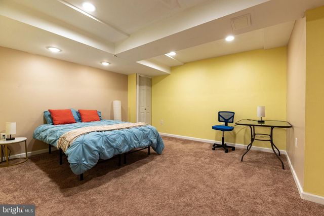 255 RISING MEADOW WAY, East Stroudsburg, PA 18302