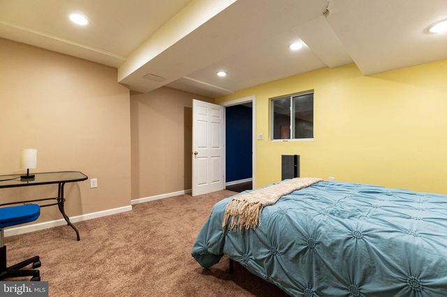 255 RISING MEADOW WAY, East Stroudsburg, PA 18302