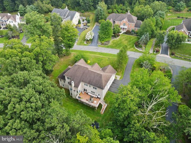 255 RISING MEADOW WAY, East Stroudsburg, PA 18302